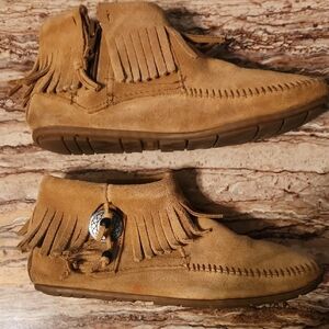 Women's Tan Suede Moccasin Shoes